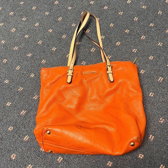 Michael Kors Handbags - Michael Kors Jet Set Leather Tote Size Medium Orange Travel Bag Zipper Closure